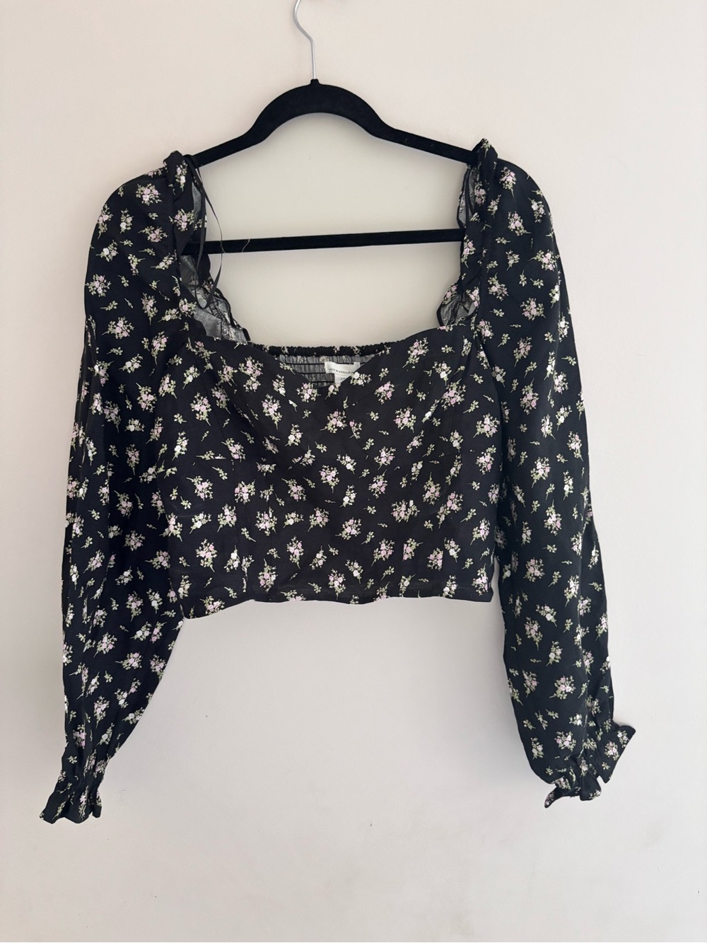 Forever 21 Black Floral Square-Neck Long Sleeve Crop Top
